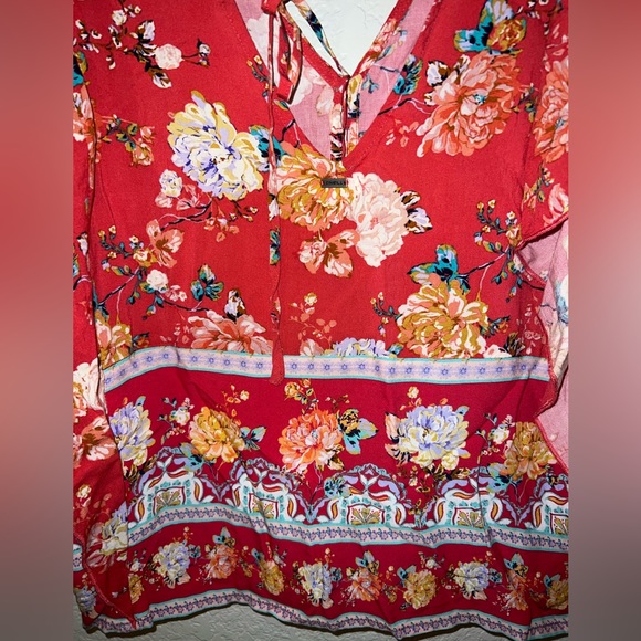 O’NEILL Red Floral Flutter-Sleeve Maggy Button-Up Top SIZE MED- NWT - Picture 3 of 10